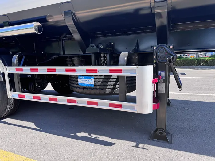 4 Axle Carbon Steel Fuel Tanker Trailer 5