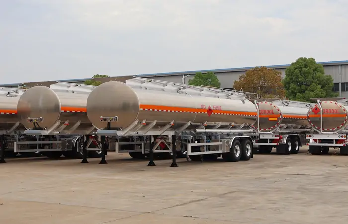 CHIV Factory Completes Large Fuel Tanker Trailer Export 3