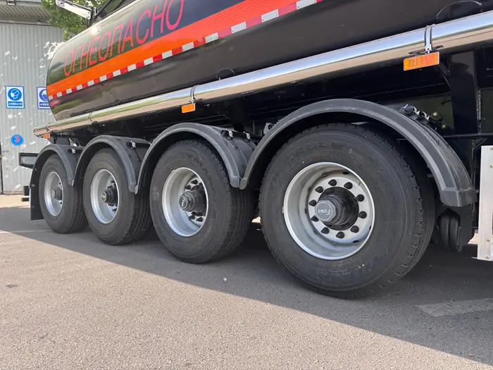 What Type of Tires Are Used on Semi-Trailers 3