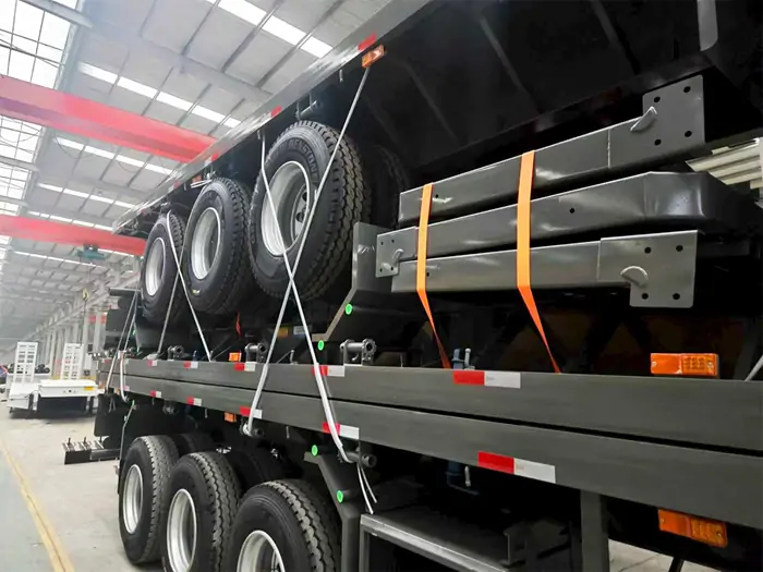 3 Flatbed Semi Trailers are being shipped to the port 2