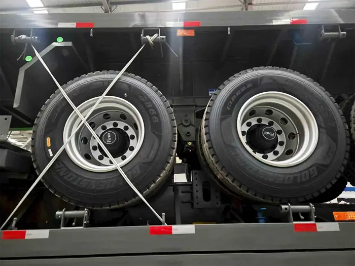 3 Flatbed Semi Trailers are being shipped to the port 3