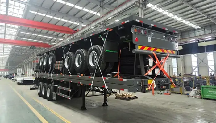 3 Flatbed Semi Trailers are being shipped to the port 4
