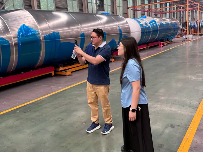 Honduras Customer Visits Factory Regarding Tanker Trailer Order 2