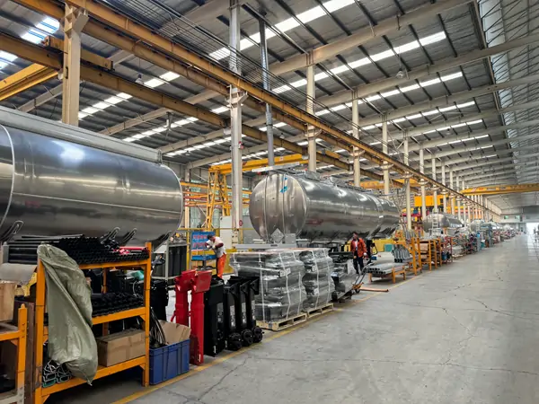 fuel tanker trailer Production workshop